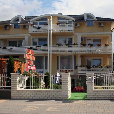 Apartman Bella Hotel Siófok Zewnętrze zdjęcie
