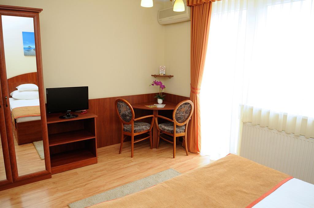 Apartman Bella Hotel Siófok Pokój zdjęcie