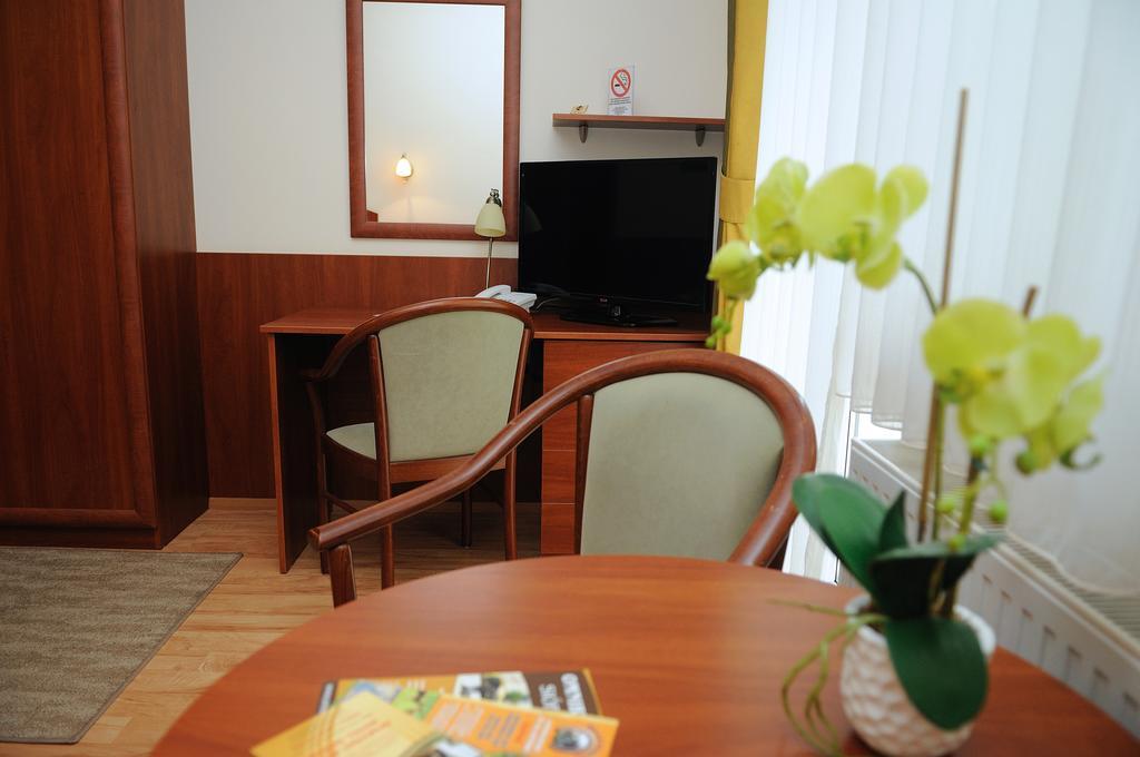 Apartman Bella Hotel Siófok Pokój zdjęcie