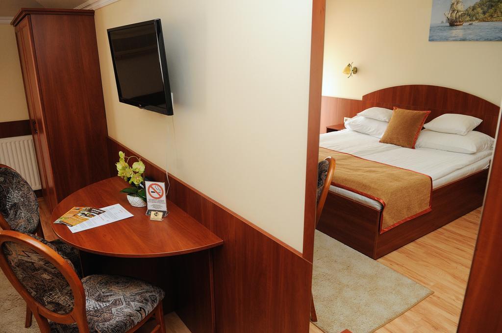 Apartman Bella Hotel Siófok Zewnętrze zdjęcie