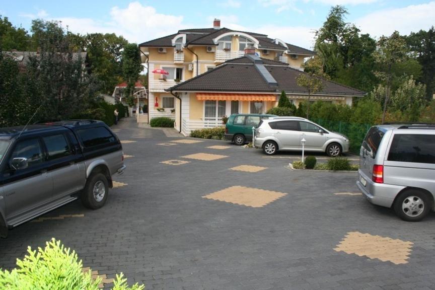Apartman Bella Hotel Siófok Zewnętrze zdjęcie