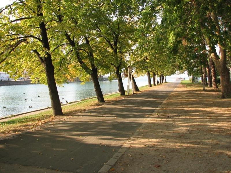 Apartman Bella Hotel Siófok Zewnętrze zdjęcie
